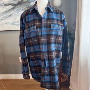 L.L. Beans men’s chamois cloth shirt, traditional fit, plaid size medium tall